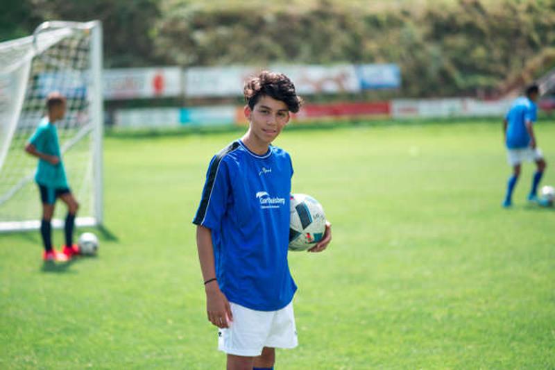 JOGAR FUTEBOL + ESTUDAR INGLÊS = COMBINAÇÃO PERFEITA 