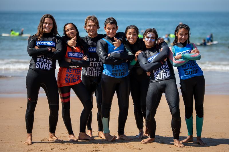 foto de grupo no surfcamp Cascais 