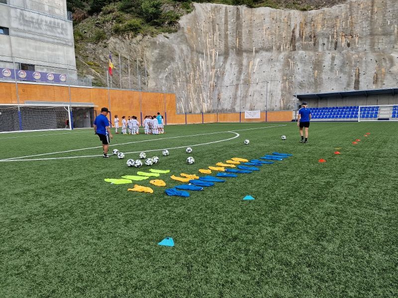 Campo de férias Futebol Real Madrid Vila Nova de Famalicão - Foto 1