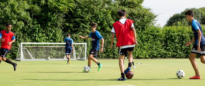 Curso de Inglês e Futebol em Cambridge - Juvigo