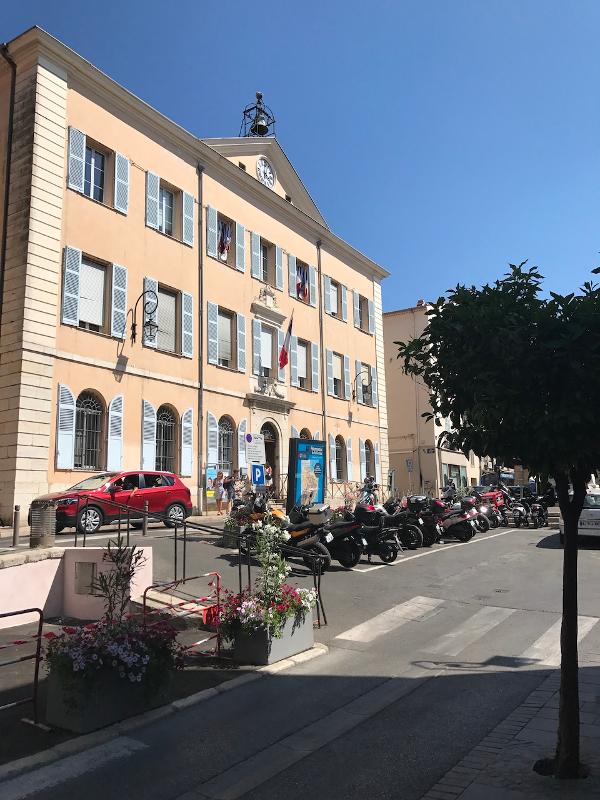Rua de Antibes durante o curso de línguas no estrangeiro