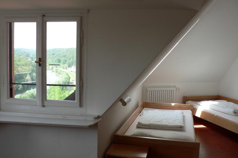  Quarto duplo em Munique, oferecendo conforto e uma atmosfera acolhedora durante o teu curso de inglês na alemanha.