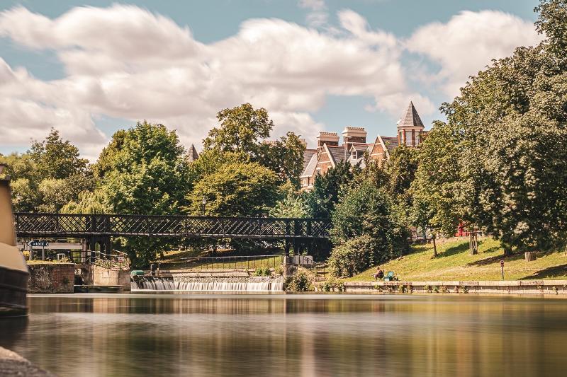 Curso de Inglês e Futebol em Cambridge - Juvigo