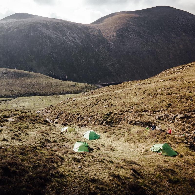 Vista deslumbrante da montanha, capturando a beleza natural da paisagem enquanto fazes o teu curso de ingles na irlanda.