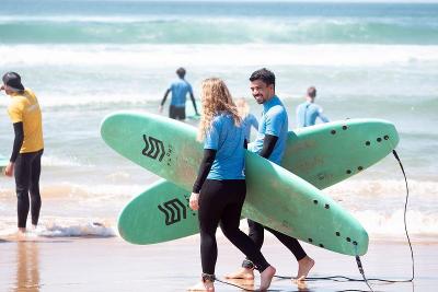 Surfcamp Internacional 18+ em Lisboa - Costa da Caparica