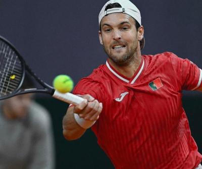 Campo de Natal de Ténis em Lisboa - Lisboa