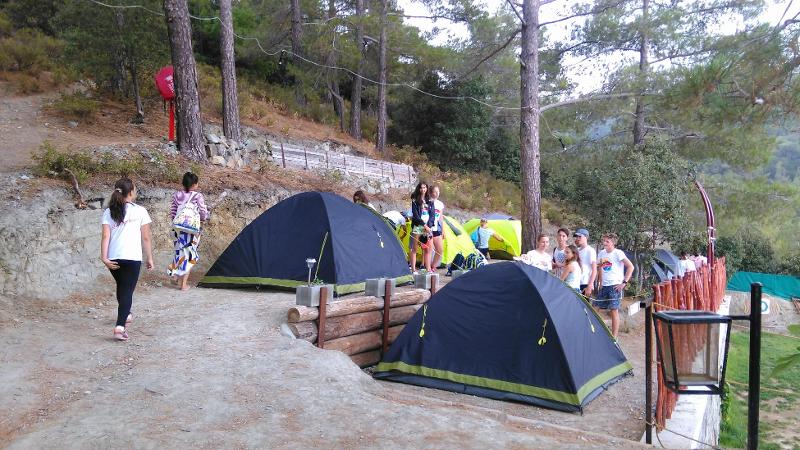 O que levar para um acampamento de verão